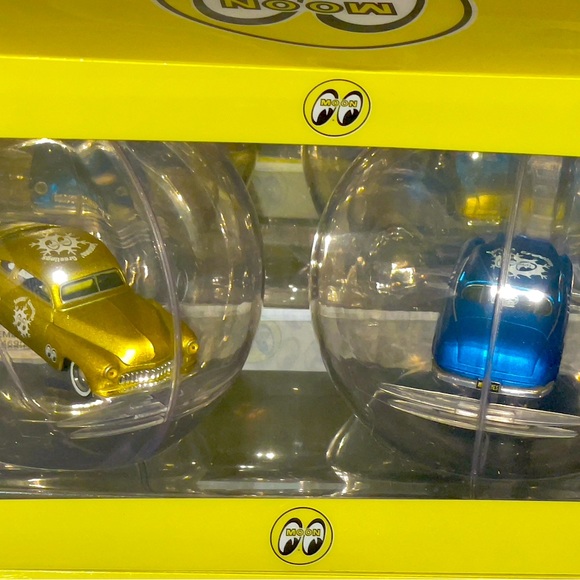 1949 '49 MERCURY COUPE MOON EYES HOLIDAY CHRISTMAS ORNAMENTS M2 MACHINES 2023 - Picture 1 of 2